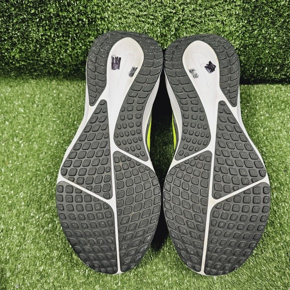Nike Vomero 17 Black Gray Volt Athletic Running Sneakers FB1309-001 Mens 12.5 - Picture 8 of 10